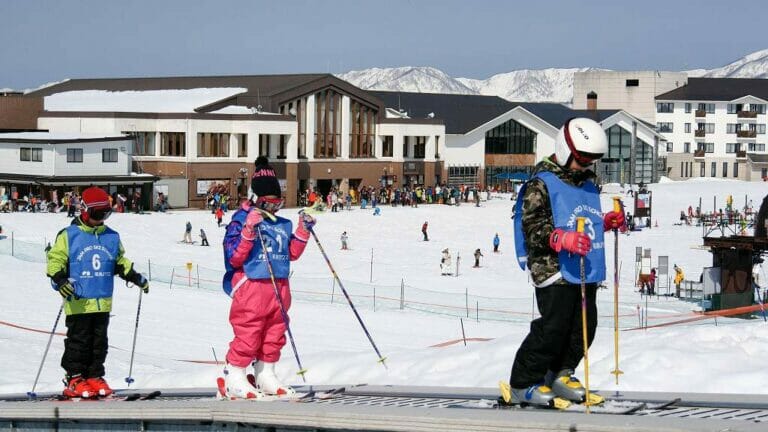 子供用のスキーレンタル情報とスキージャム勝山の充実のレンタル事情を