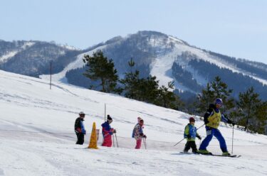 【2021_シーズン最新版】子供におすすめのスキー場“スキージャム勝山”の魅力を徹底解説
